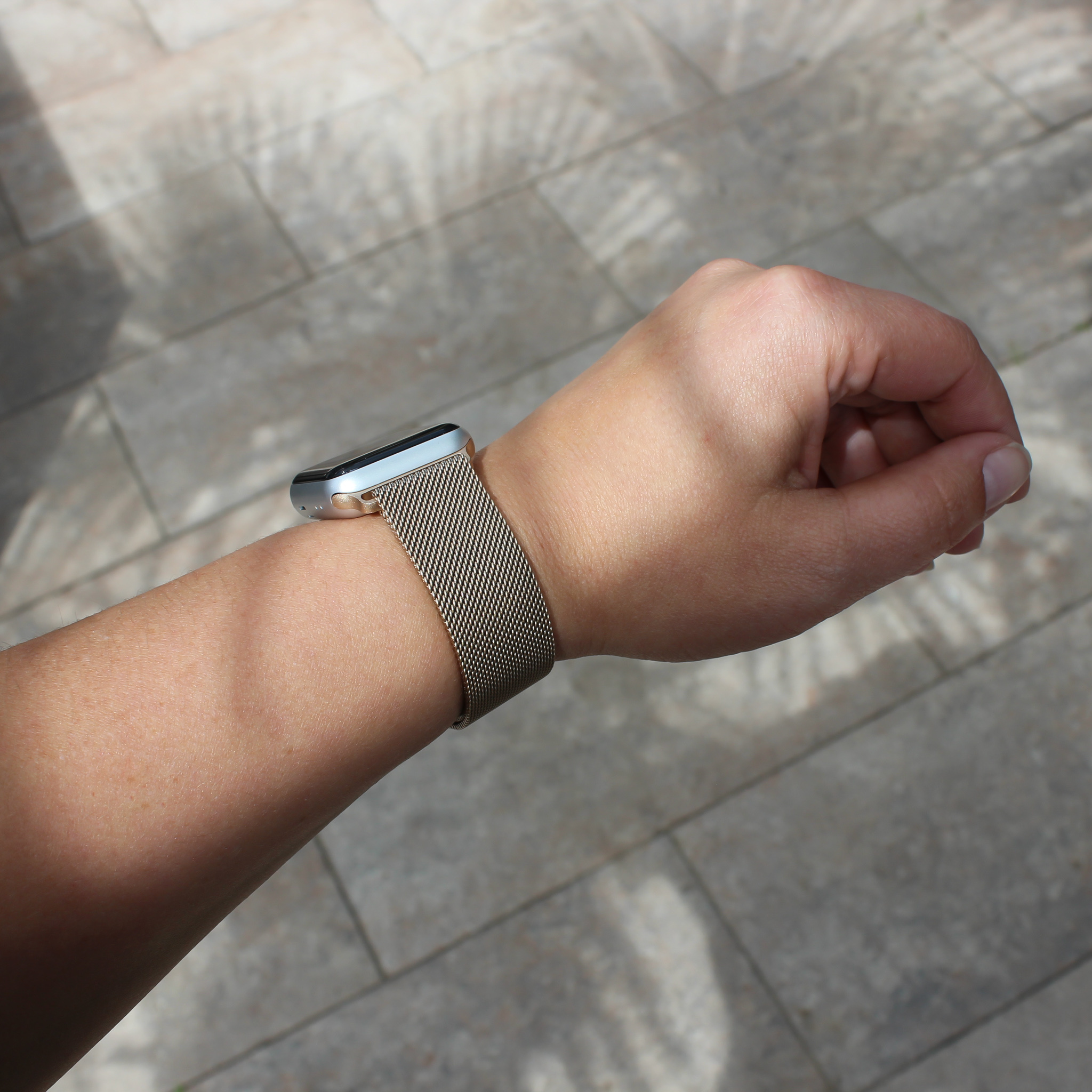 Apple Watch milanese band - champagne