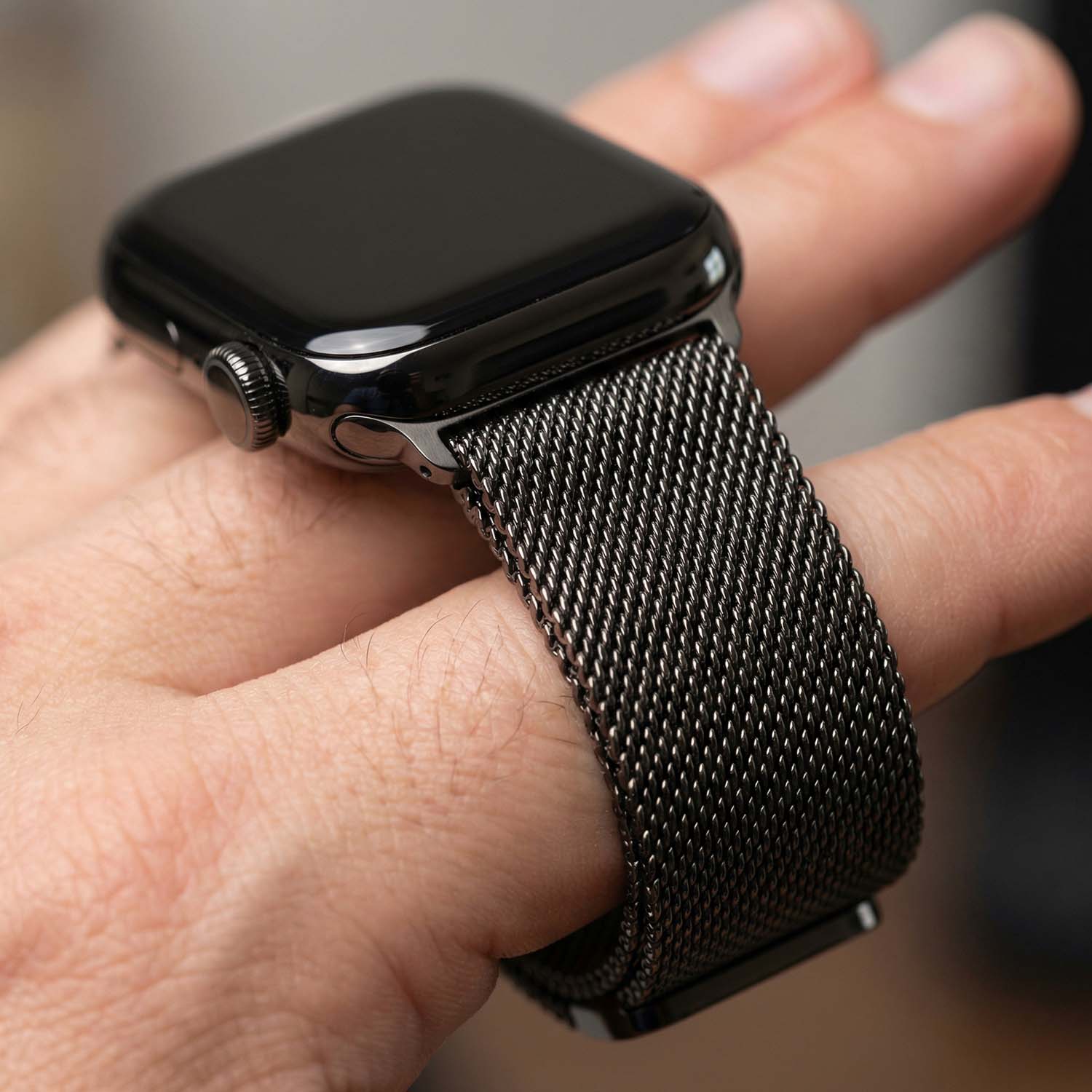 Apple-Watch-bandje-Fiore-milanese-leisteen-7440850511555-123watches-close-up