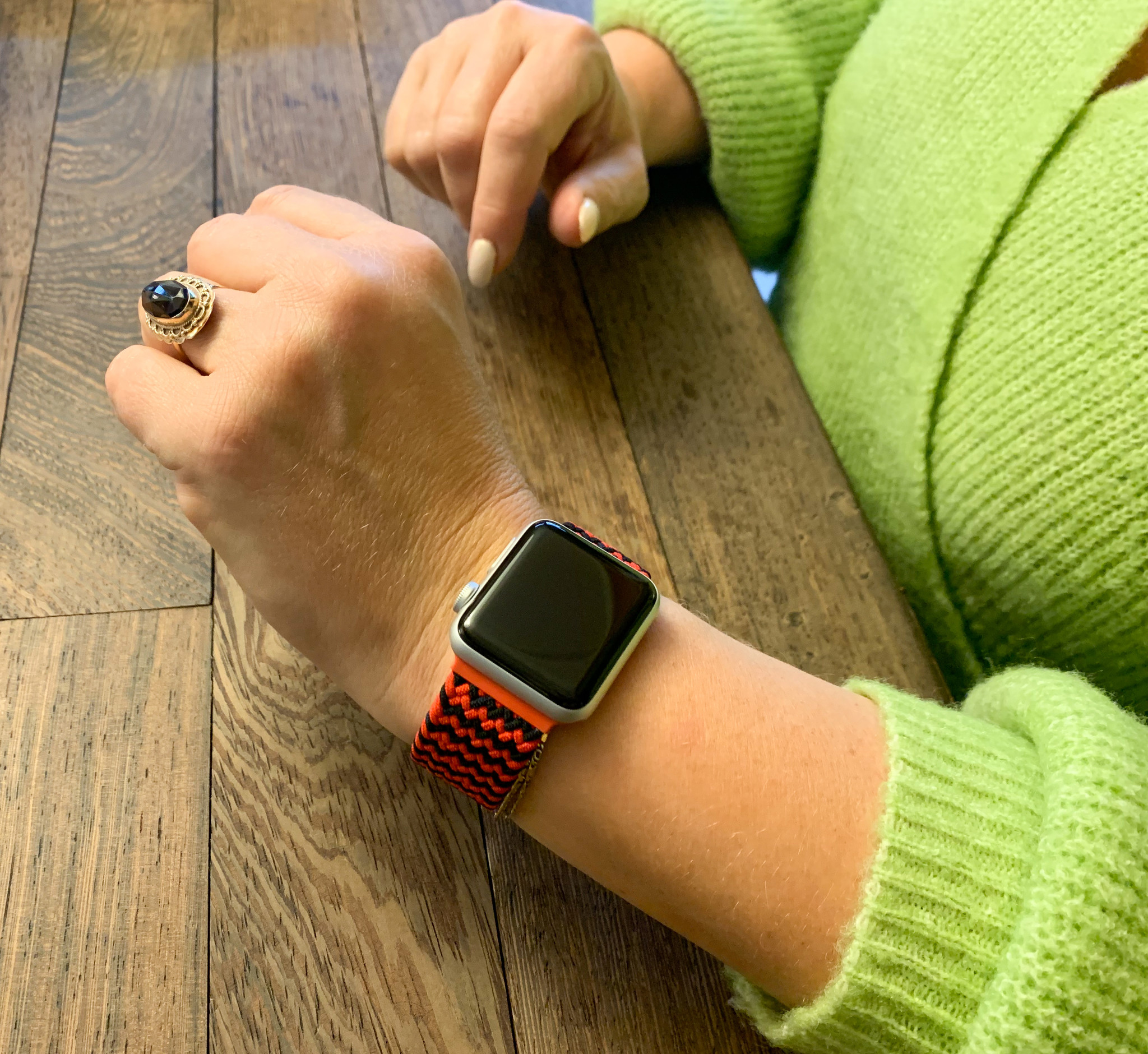 Apple Watch nylon gevlochten solo band - rood zwart mix