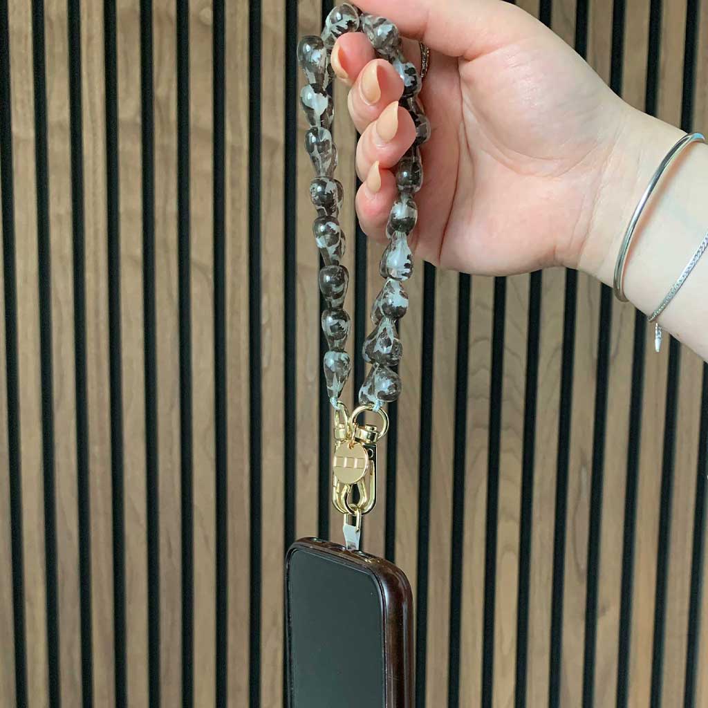 Telefoonkoord-hart-leopard-zwart-zilver-7440850388324-sfeer-2