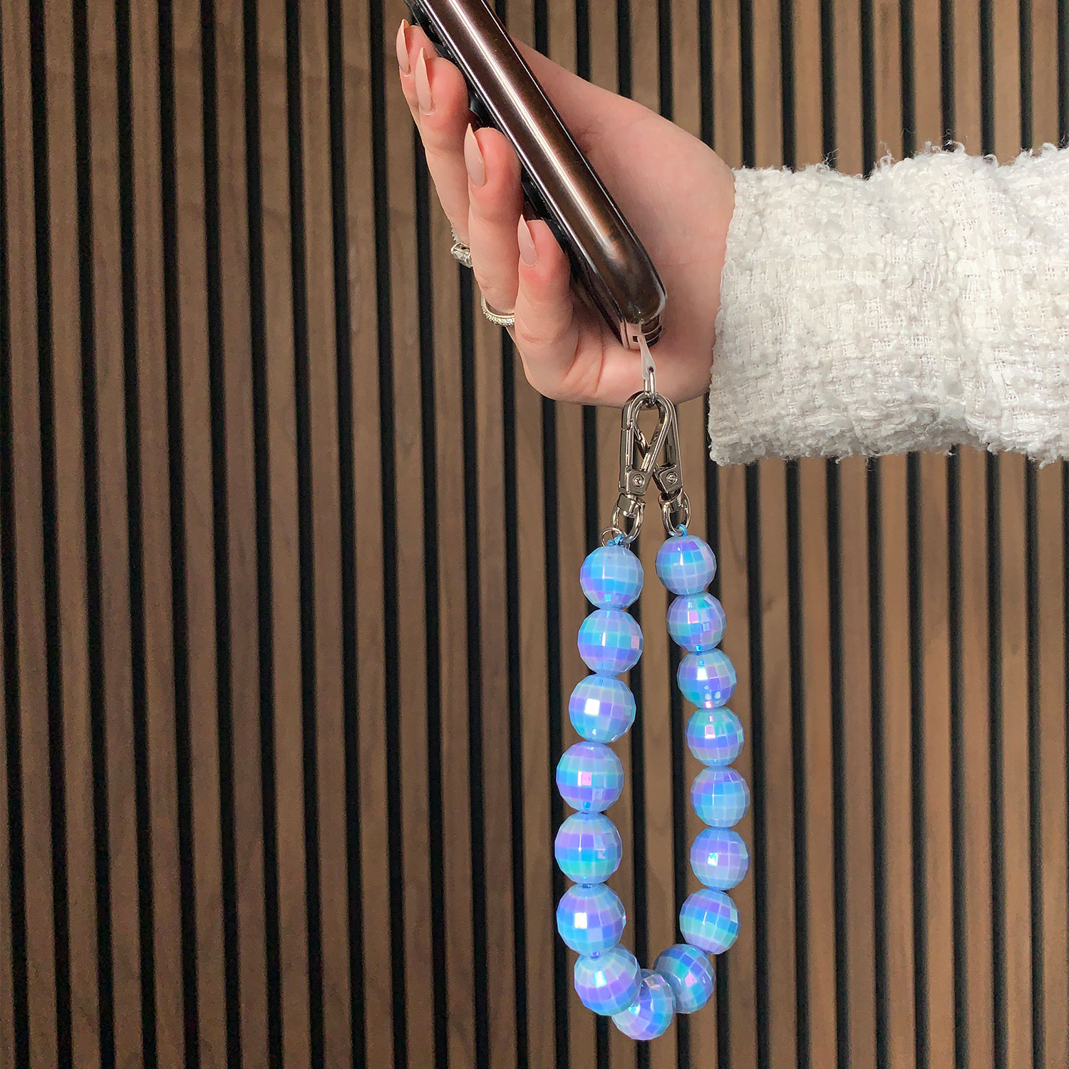 Telefoonkoord-disco-blauw-zilver-7440850364342-sfeerfoto-4