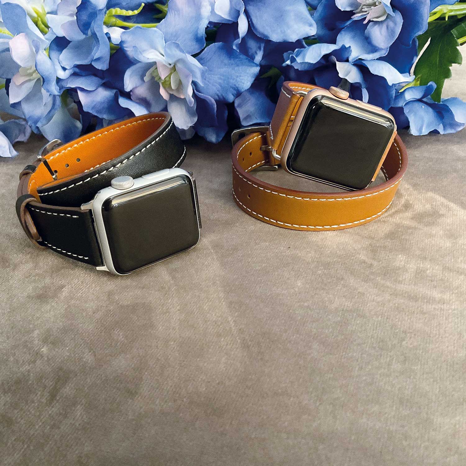 Apple-Watch-leren-long-loop-band-bruin-7434008454481-123watches-sfeer