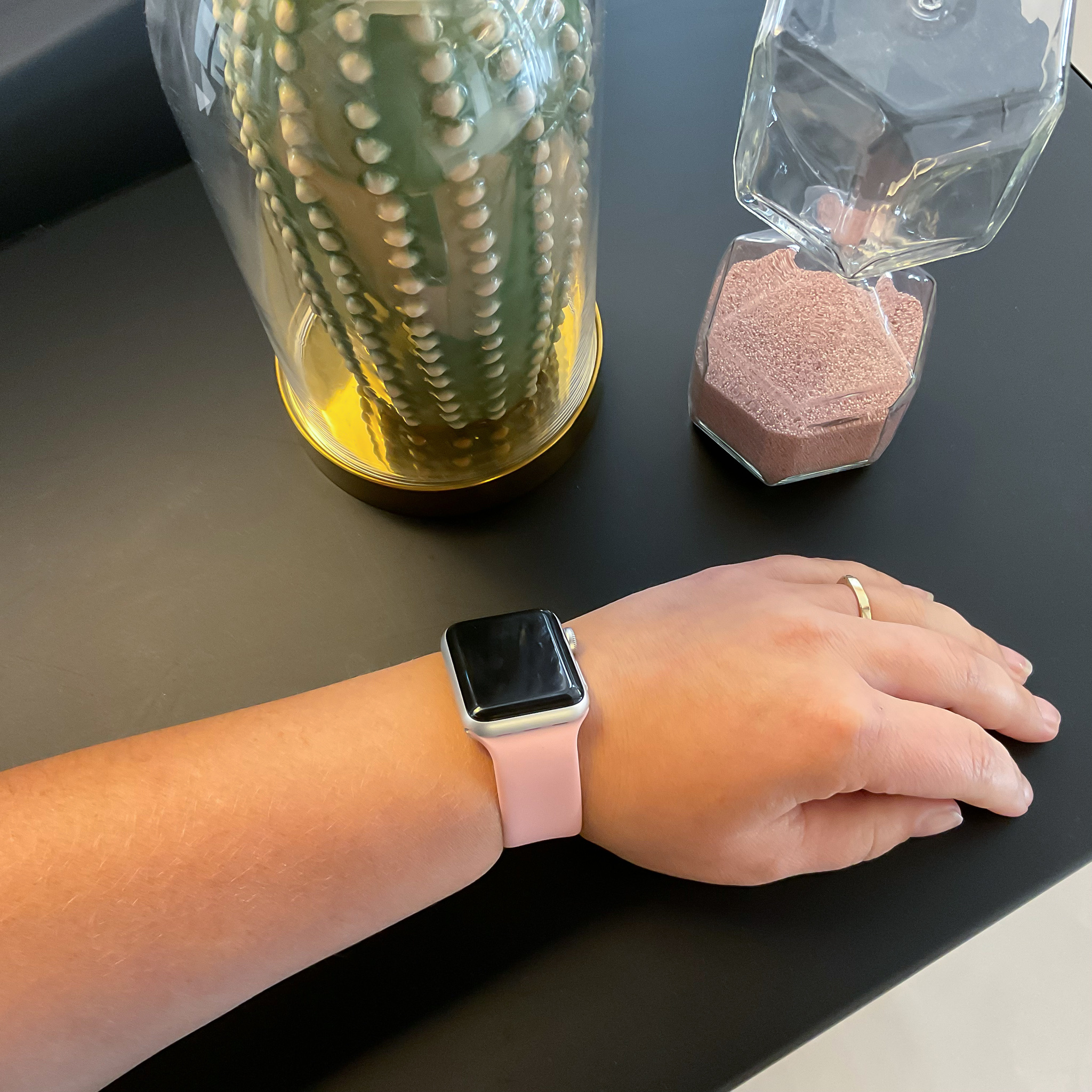Apple Watch sport solo loop band - lichtroze