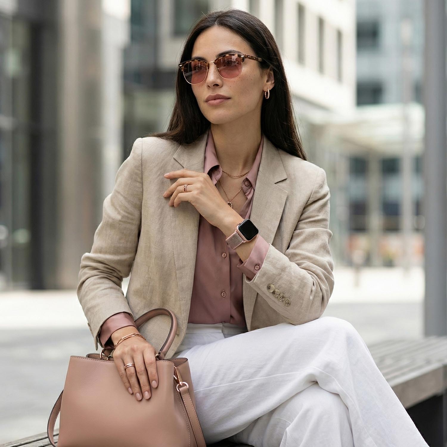 Apple-Watch-bandje-Flyne-geweven-nylon-pink-sand-7440849275253-123watches-model-2