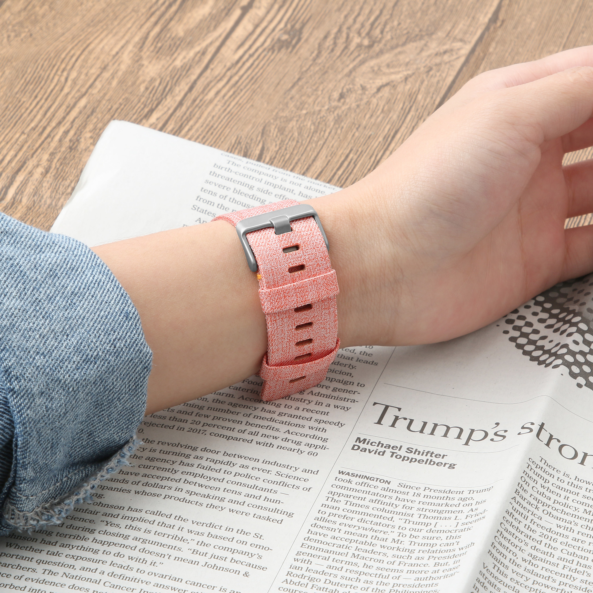 Fitbit Versa nylon gesp band - oranje