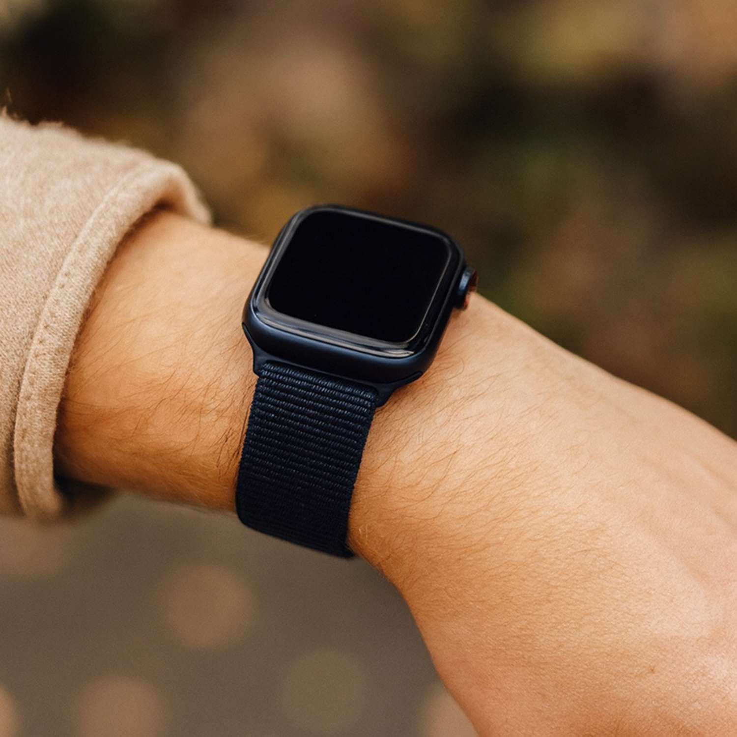 Apple-Watch-Sport-loop-Middernacht-7440850170165-123watches-sfeer