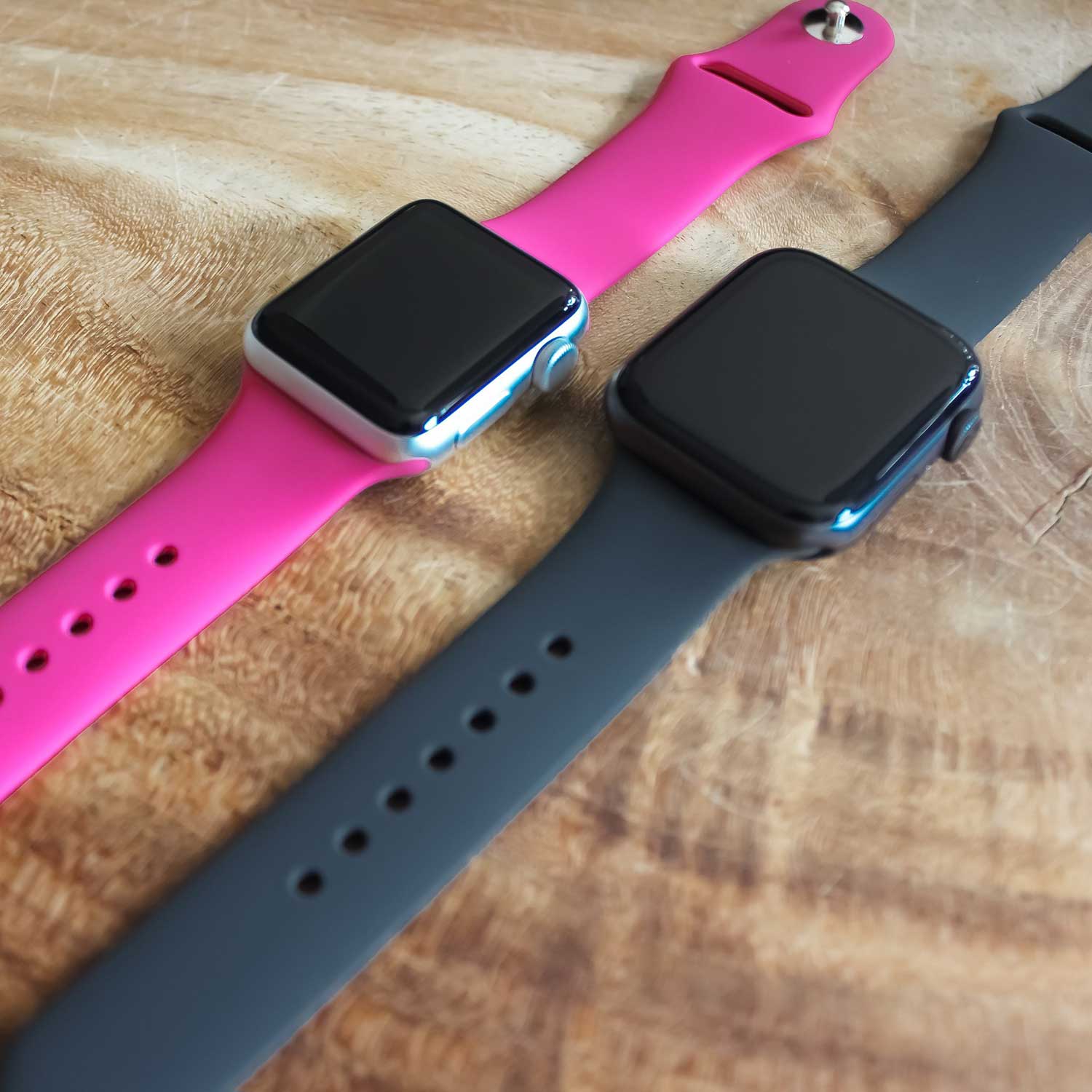 Apple-Watch-sport-band-dragon-fruit-7440849318349-123watches-sfeer