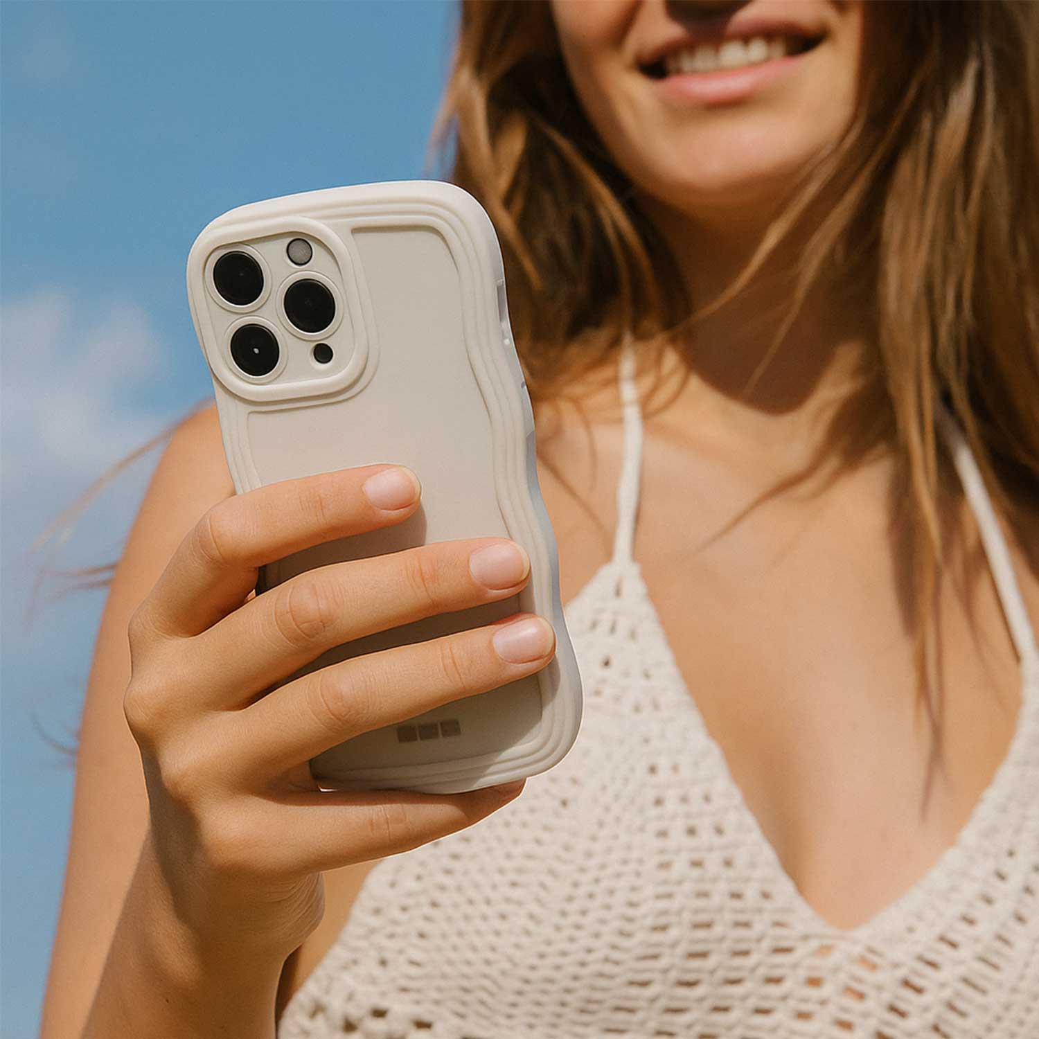 iPhone-15-telefoonhoesje-Curve-sterrenlicht-7440850383350-123watches-sfeerfoto-3 iPhone-15-telefoonhoesje-Curve-sterrenlicht-7440850383350-123watches-sfeerfoto-3