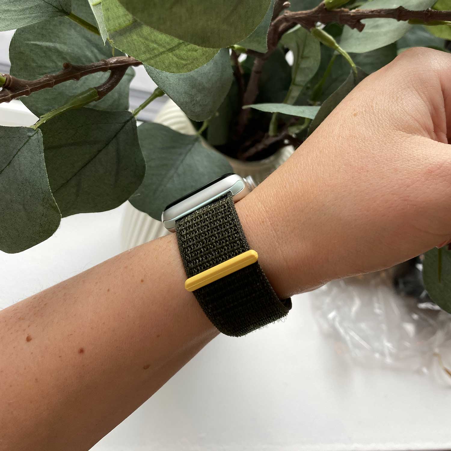 Apple-Watch-nylon-geweven-sport-band-cipres-7440850170134-123watches-hoofdfoto