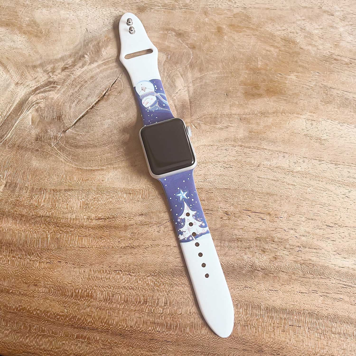 Apple-Watch-print-sport-band-kerst-sneeuwpop-blauw-7440849995960-123watches-sfeer