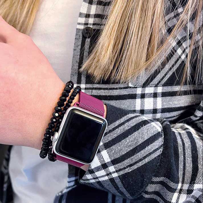 Apple-Watch-milanese-band-paars-7434008441467-123watches-sfeer-