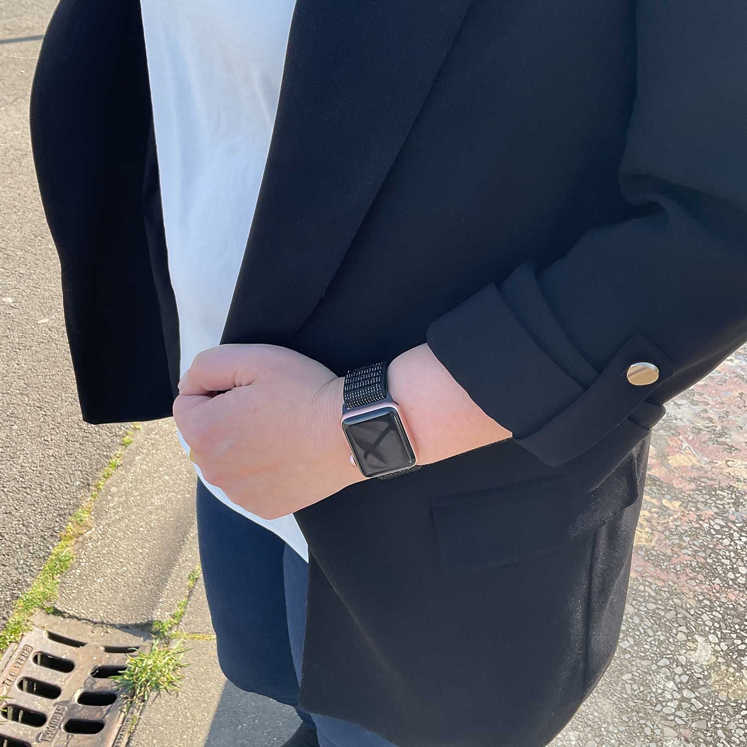 Apple-Watch-nylon-geweven-sport-band-reflector-zwart-7440849362359-123watches-sfeer