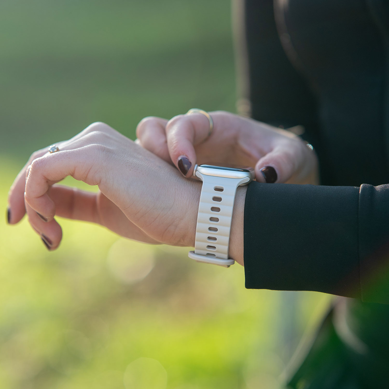 Apple Watch - siliconen - Wave band - Wit - 7440850316341 -123watches - Voor de ideale sportfanaat