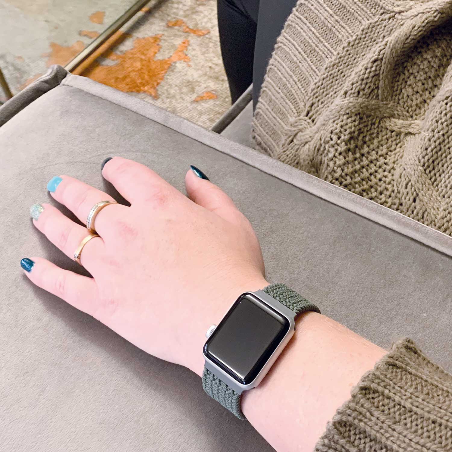 Apple-Watch-nylon-gevlochten-solo-band-inverness-groen-7440849812892-123watches-sfeer