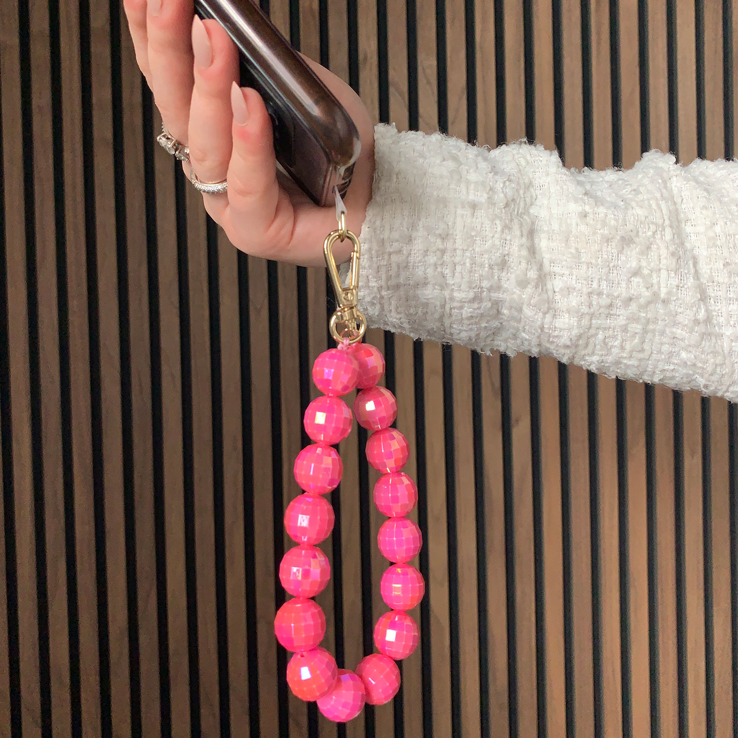 Telefoonkoord-disco-roze-goud-7440850364304-sfeerfoto-3