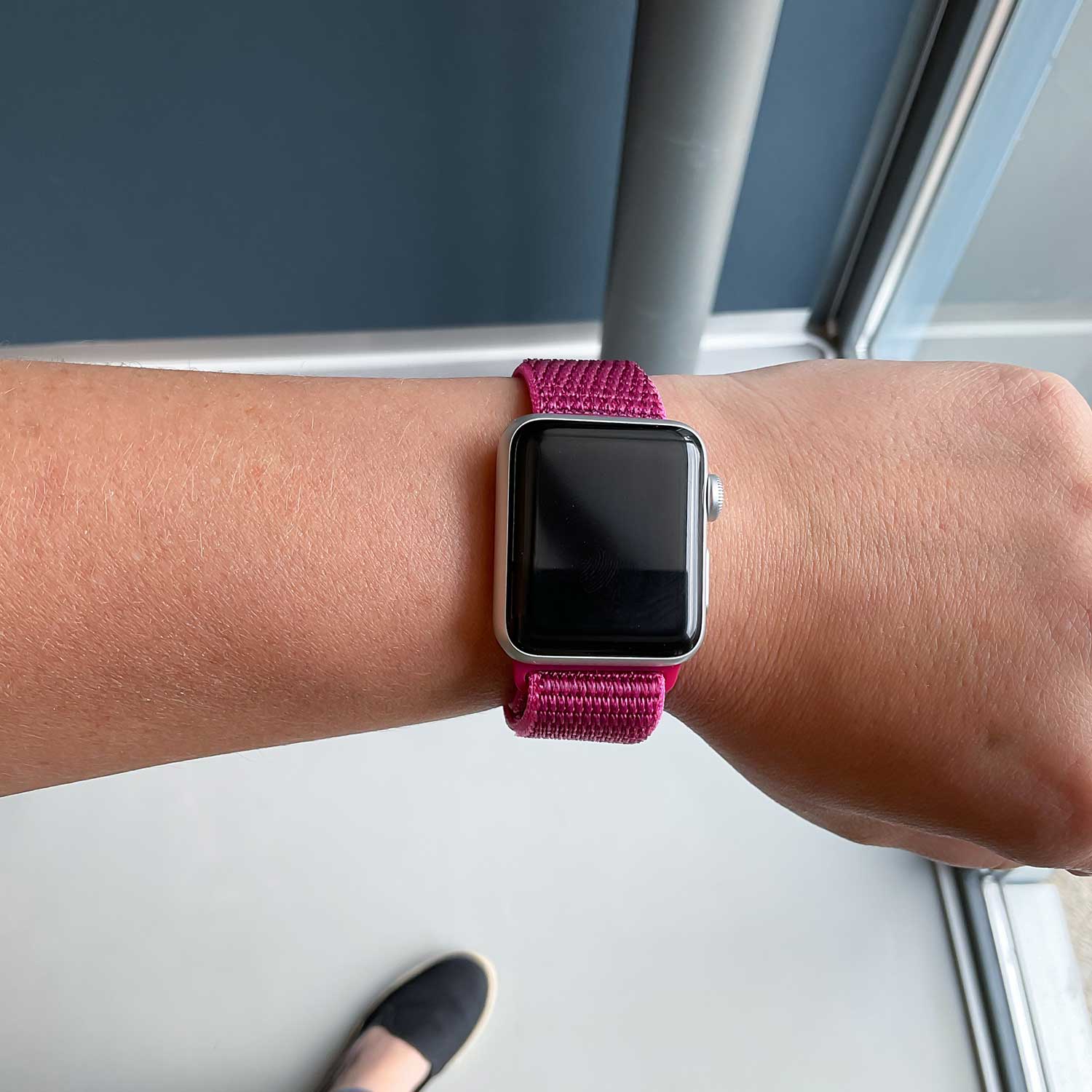 Apple-Watch-nylon-geweven-sport-band-drakenfruit-7440849366319-123watches-sfeer1