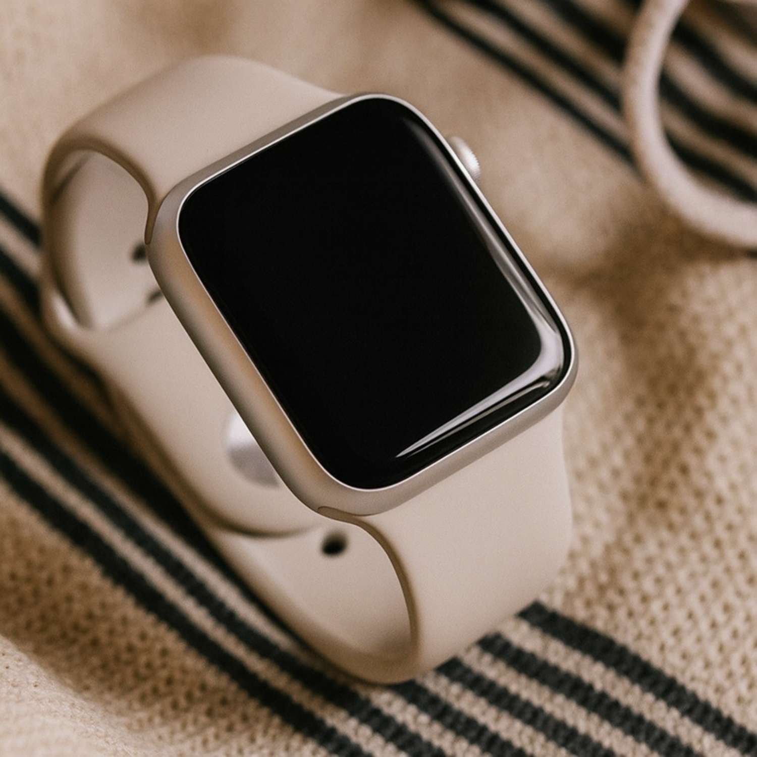 Apple-Watch-sport-band-steenbruin-7434008447476-123watches-sfeer4