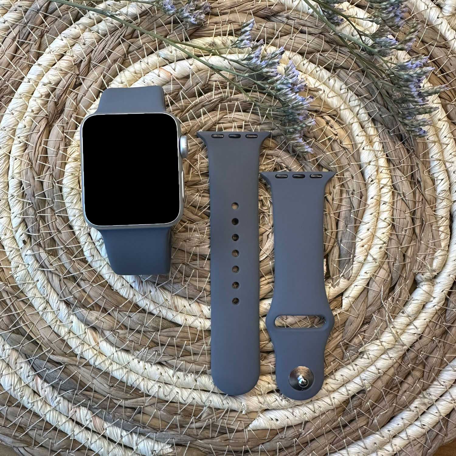 Apple-Watch-sport-band-rotsgrijs-7440850312329-123watches-sfeer2