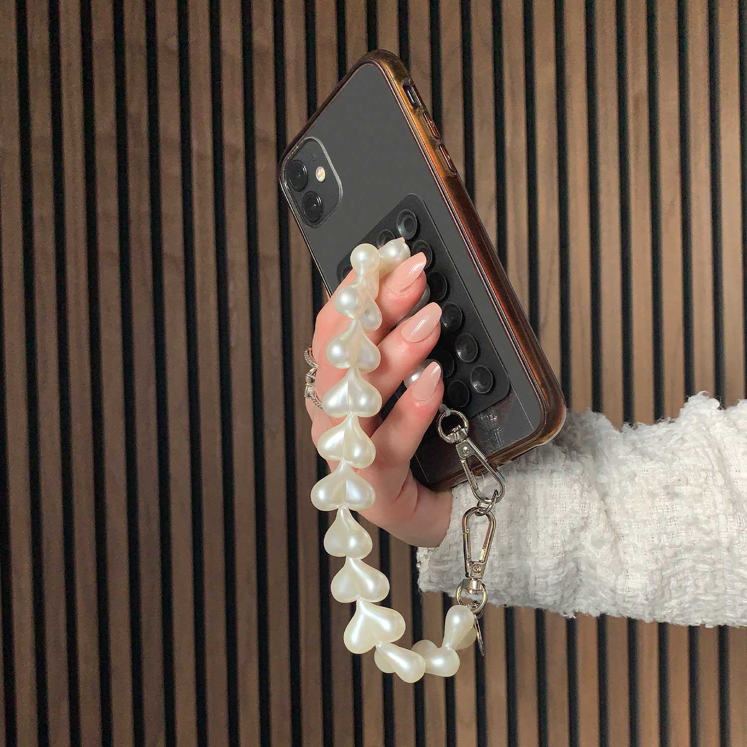Telefoonkoord-heart-wit-zilver-7440850363352-sfeerfoto-3