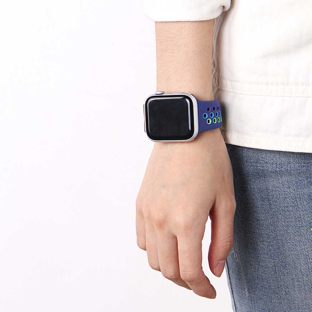 Apple-Watch-dubbel-sport-band-kleurrijk-paars-7440849416441-123watches-sfeer