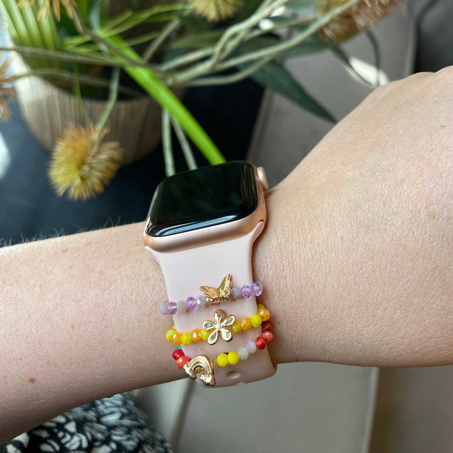 Apple-Watch-sieraad-regenboog-colorful-7440850159184-123watches-sfeer