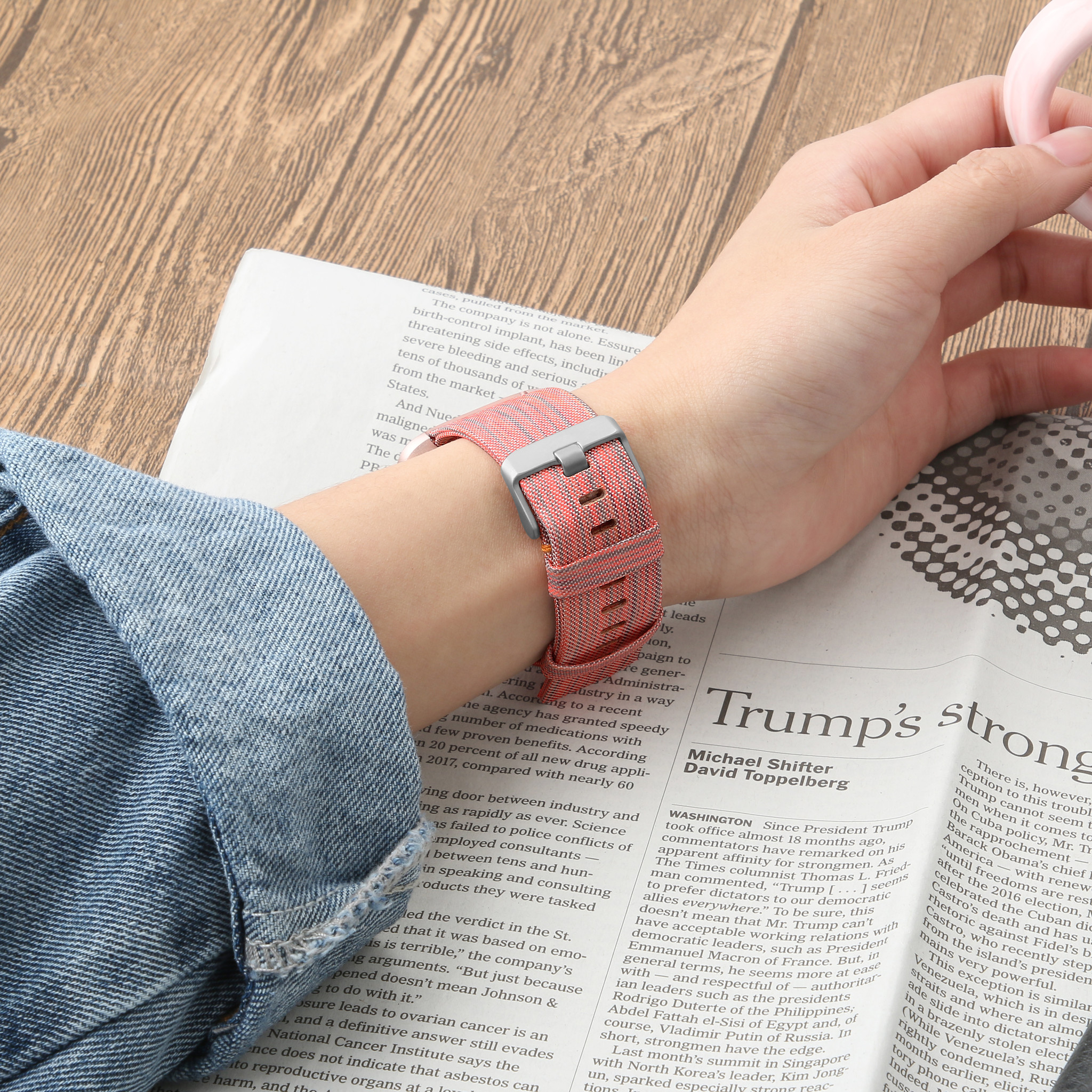 Fitbit Versa nylon gesp band - oranje gestreept