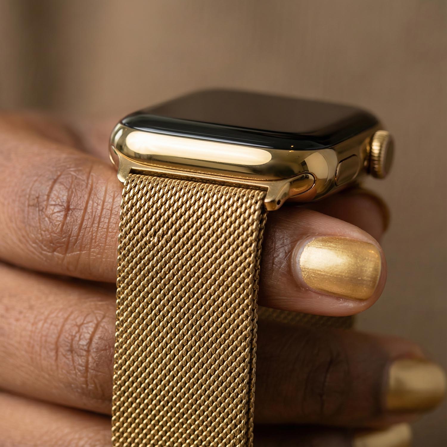 Appl-Watch-bandje-Fiore-milanese-goud-7434008441498-123watches-close-up