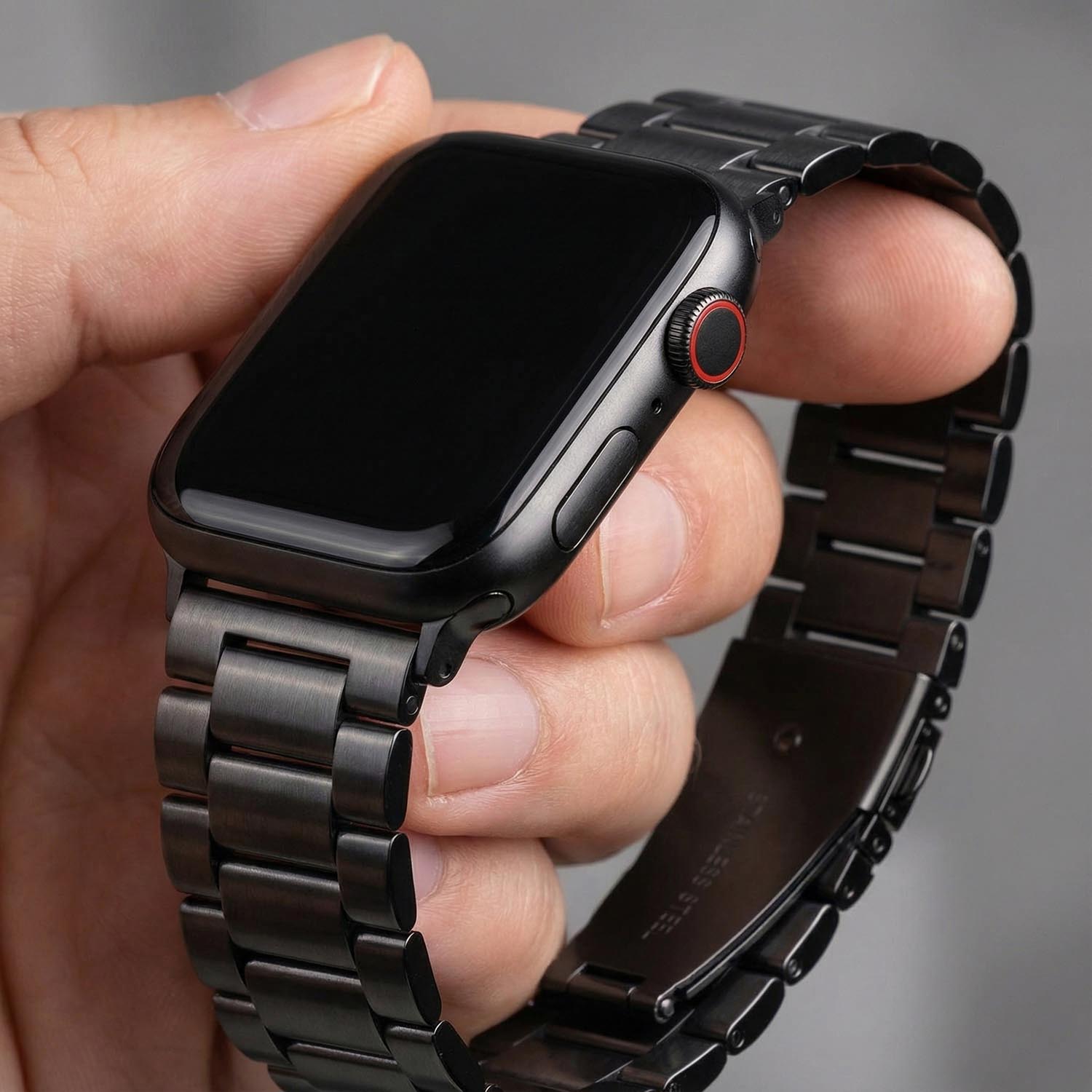 Apple-Watch-bandje-Rivaro-stalen-zwart-7440849327303-123watches-close-up