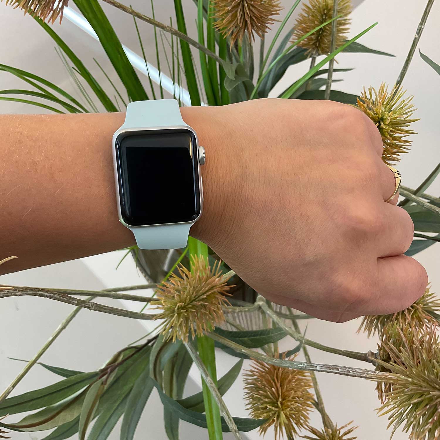 Apple-Watch-sport-band-sky-blue-7440849322308-123watches-sfeer2