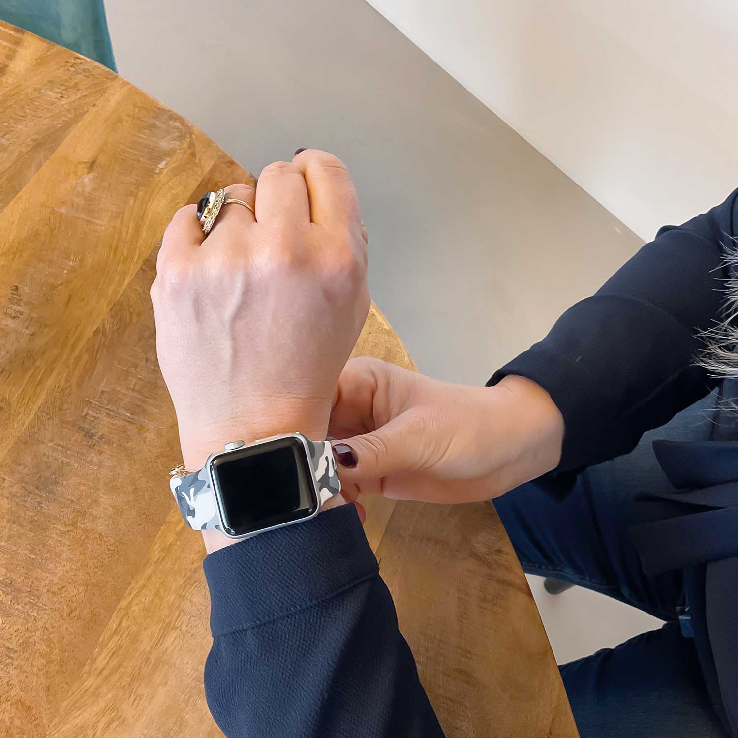 Apple-Watch-print-sport-band-camouflage-7440849277288-123watches-sfeer