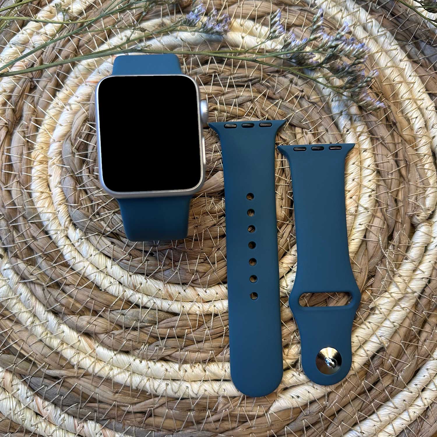 Apple-Watch-sport-band-blauwgroen-7440850311346-123watches-sfeer2