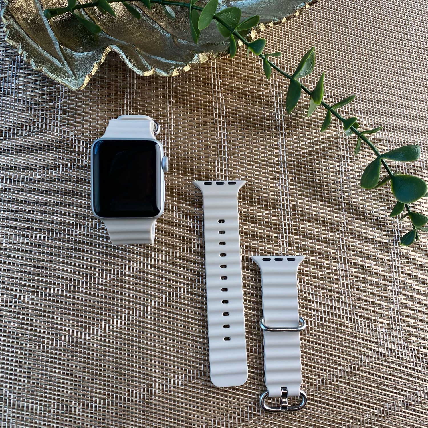 Apple-Watch-sport-ocean-band-wit-7440850086053-123watches-sfeer1