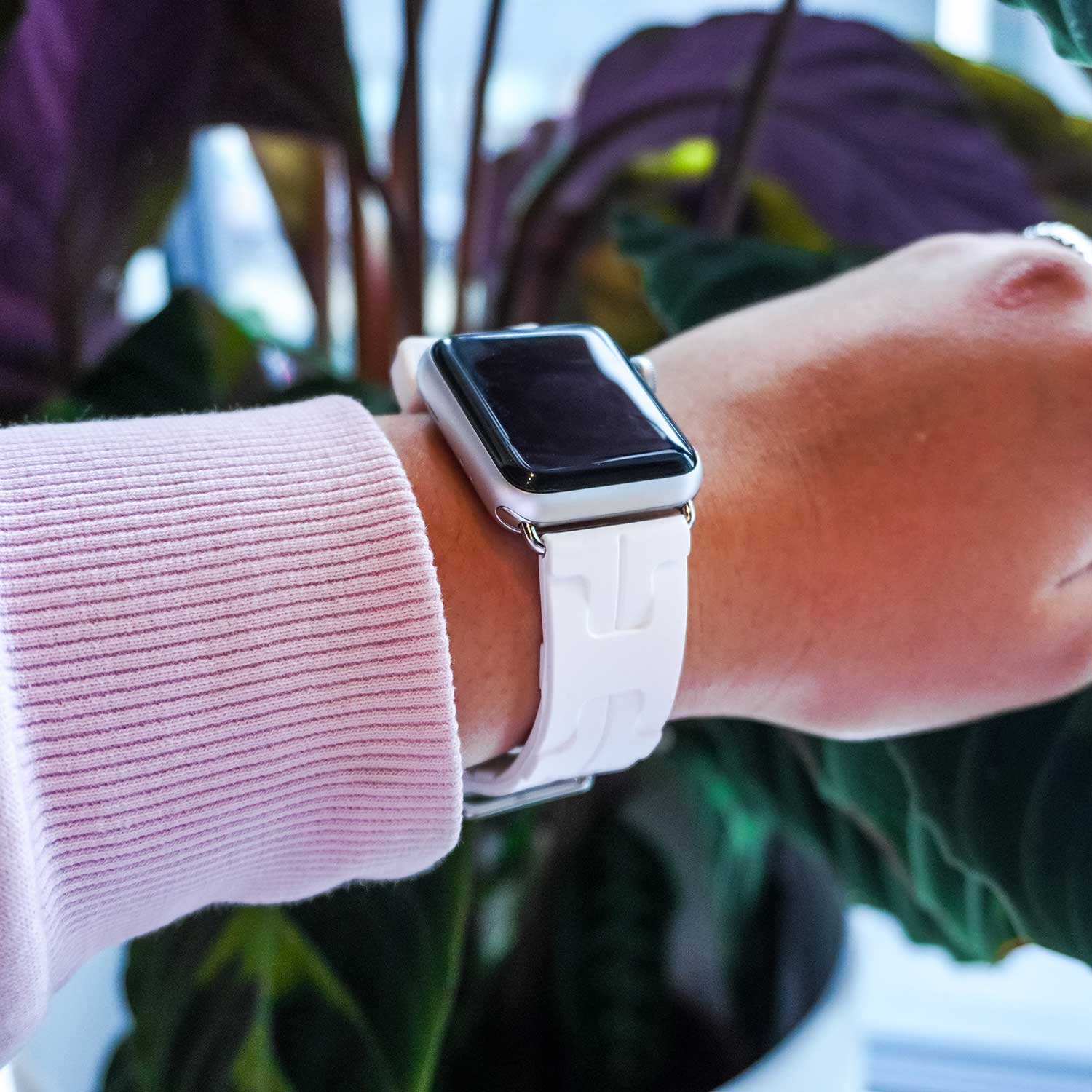 Apple-Watch-sport-Hermes-kilim-single-tour-wit-7440850165185-123watches-sfeer2