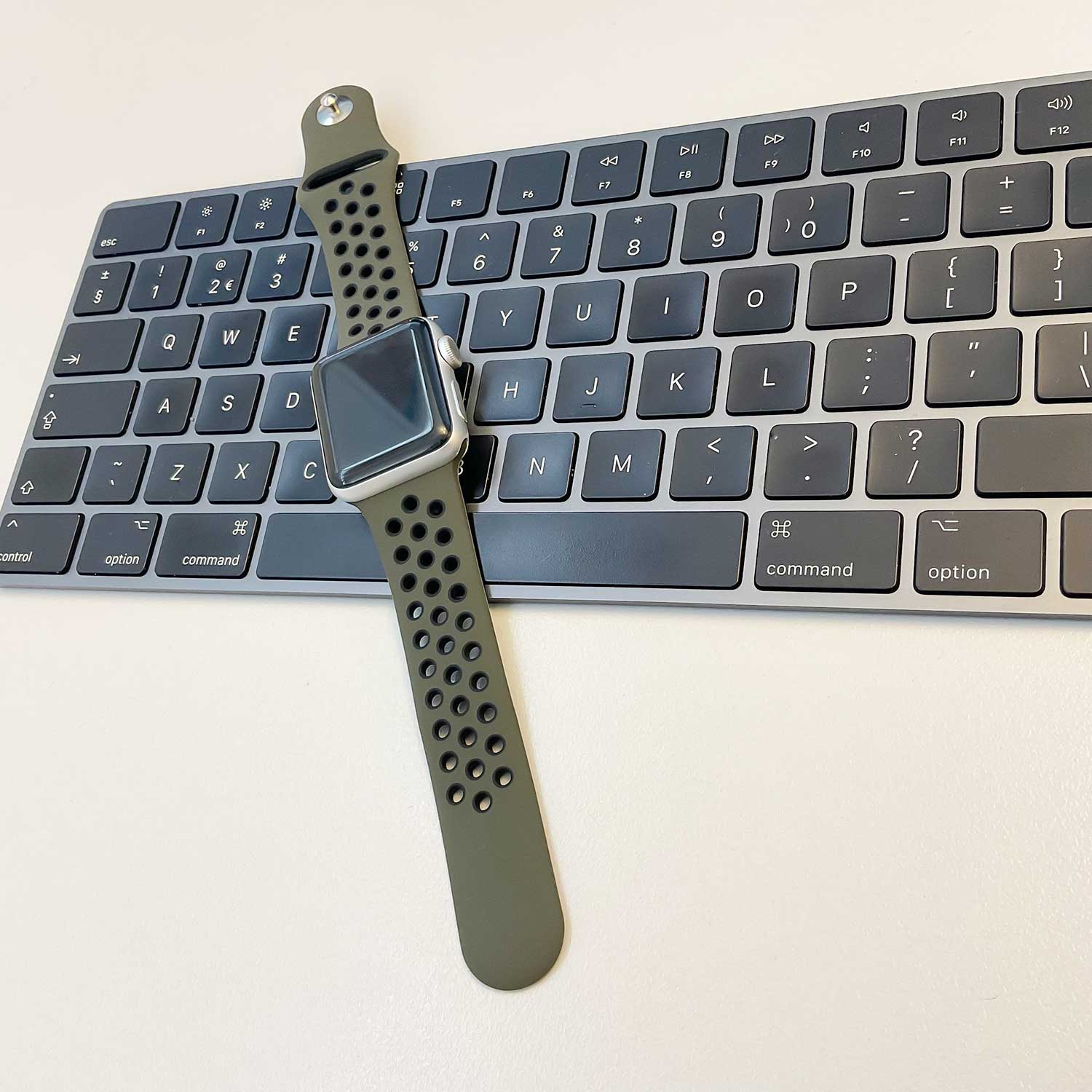 Apple Watch dubbel sport band - army groen zwart