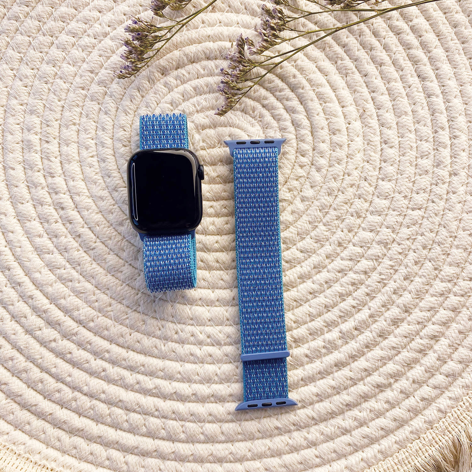 Apple-Watch-nylon-geweven-sport-band-cape-cod-blauw-7440849363356-123watches-sfeer1