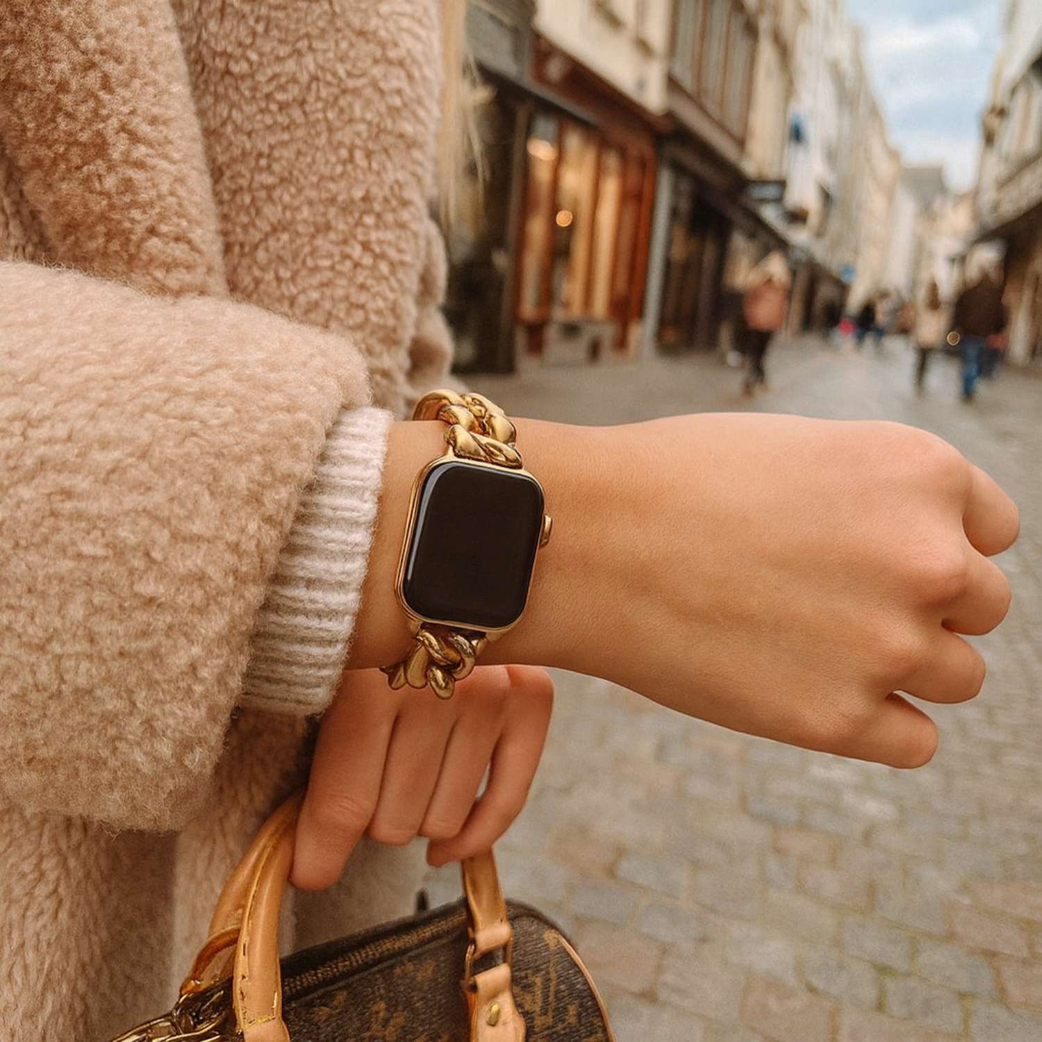 Apple-Watch-hart-stalen-schakel-band-Lisa-goud-7440850189129-123watches-sfeer