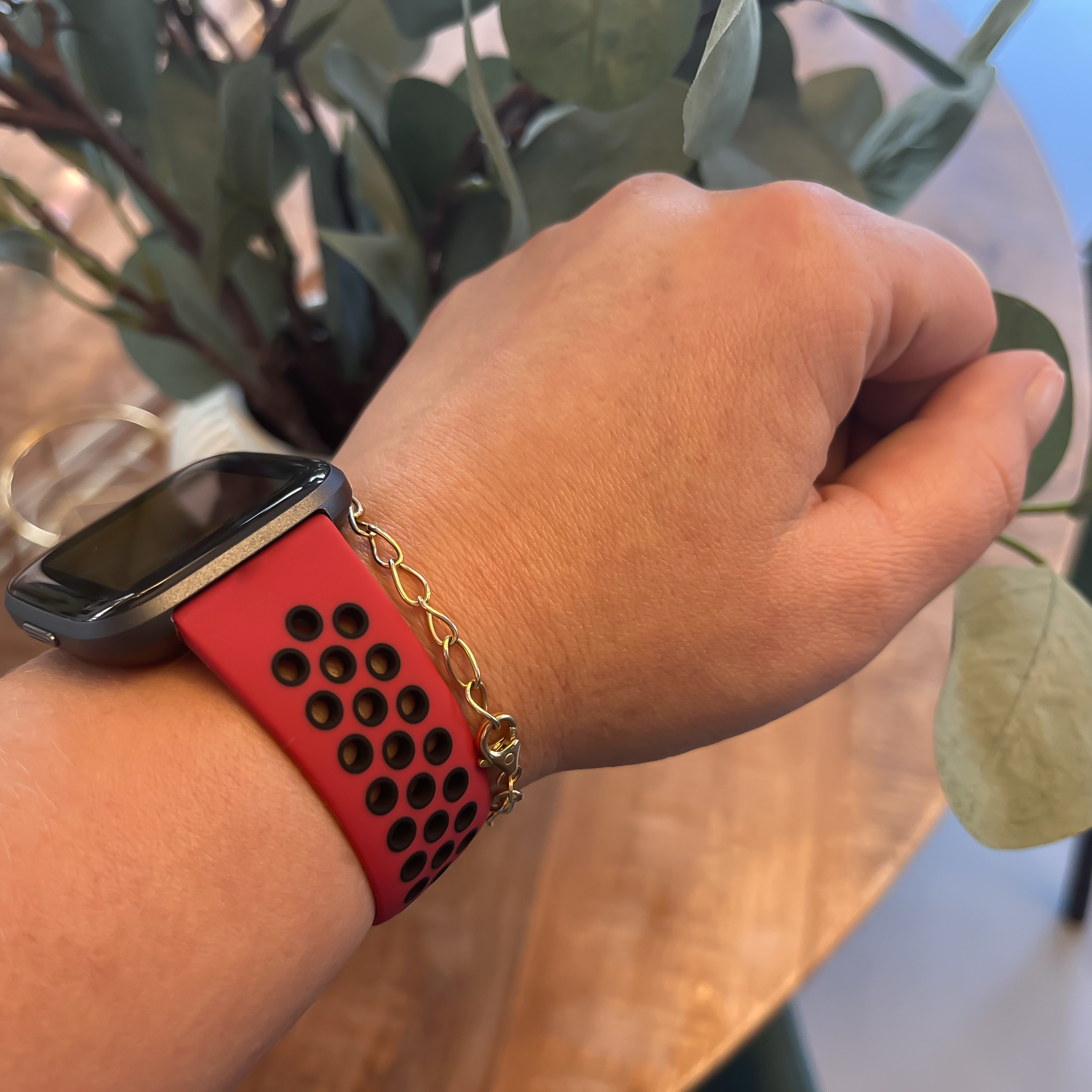 Fitbit Versa dubbel sport band - rood zwart