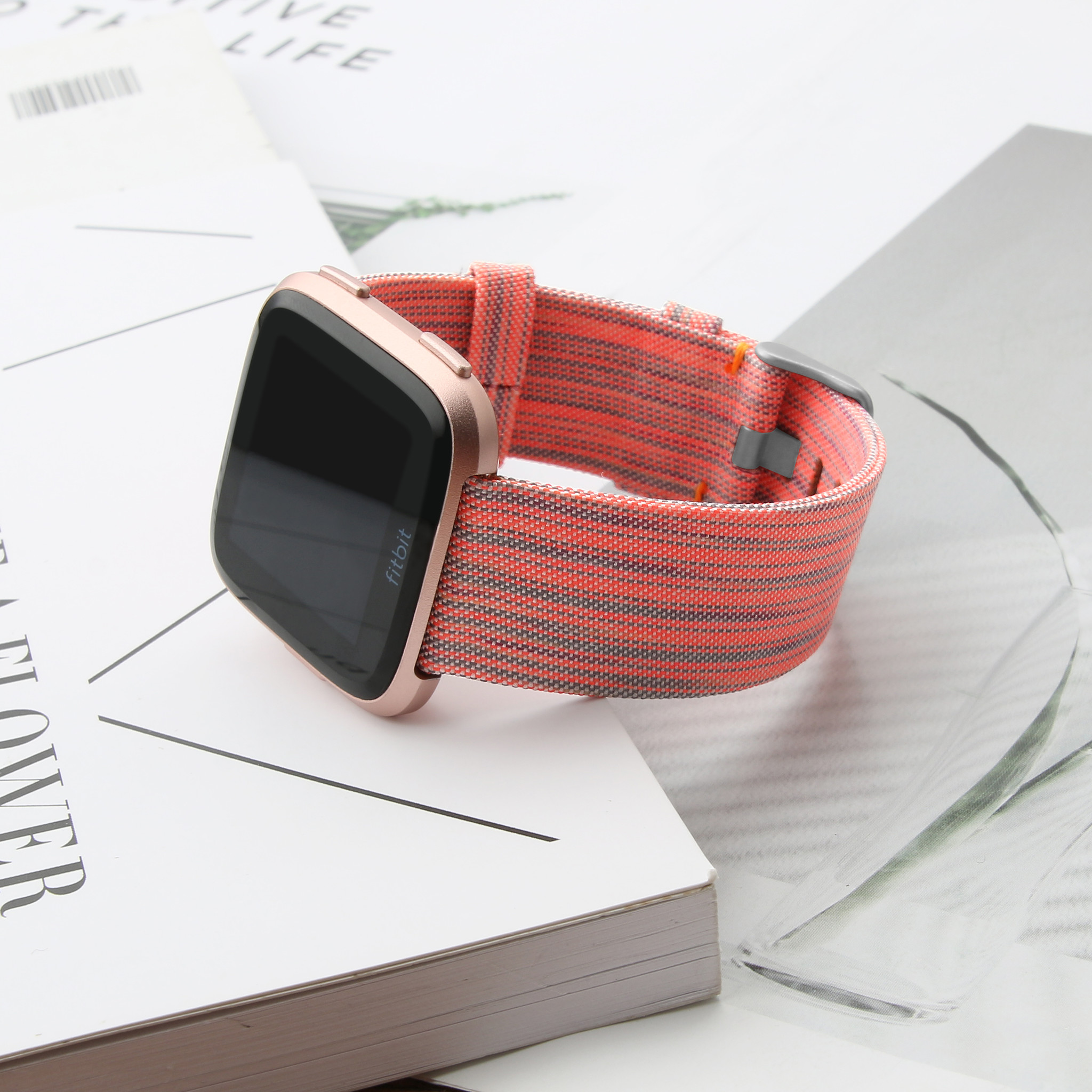 Fitbit Versa nylon gesp band - oranje gestreept