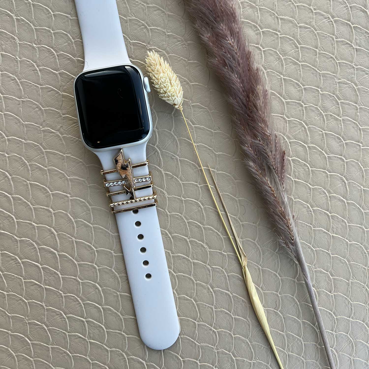 Apple-Watch-sieraad-Nina-goud-7440850044008-123watches-sfeer2