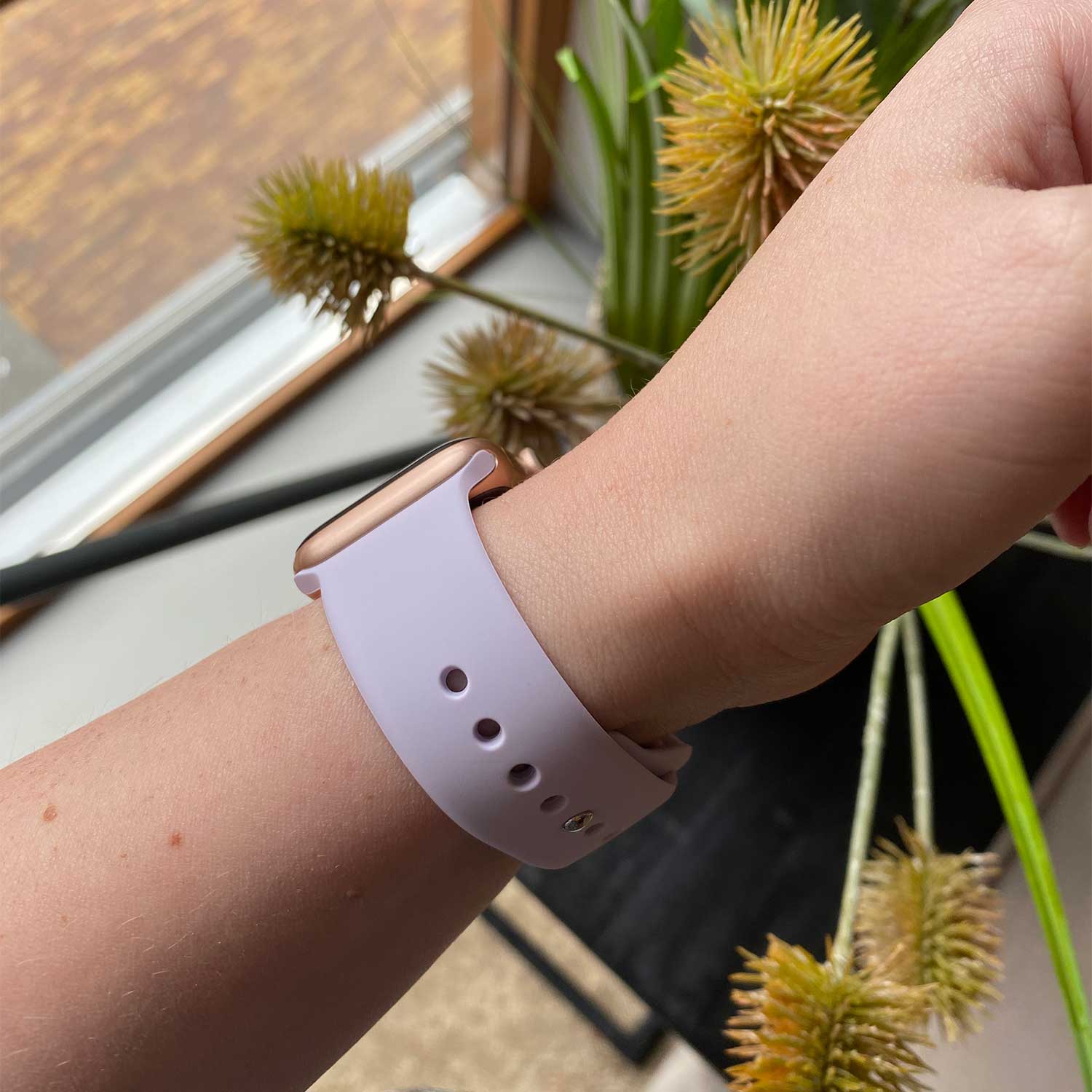 Apple-Watch-sport-band-elegant-paars-7440850159146-123watches-sfeer