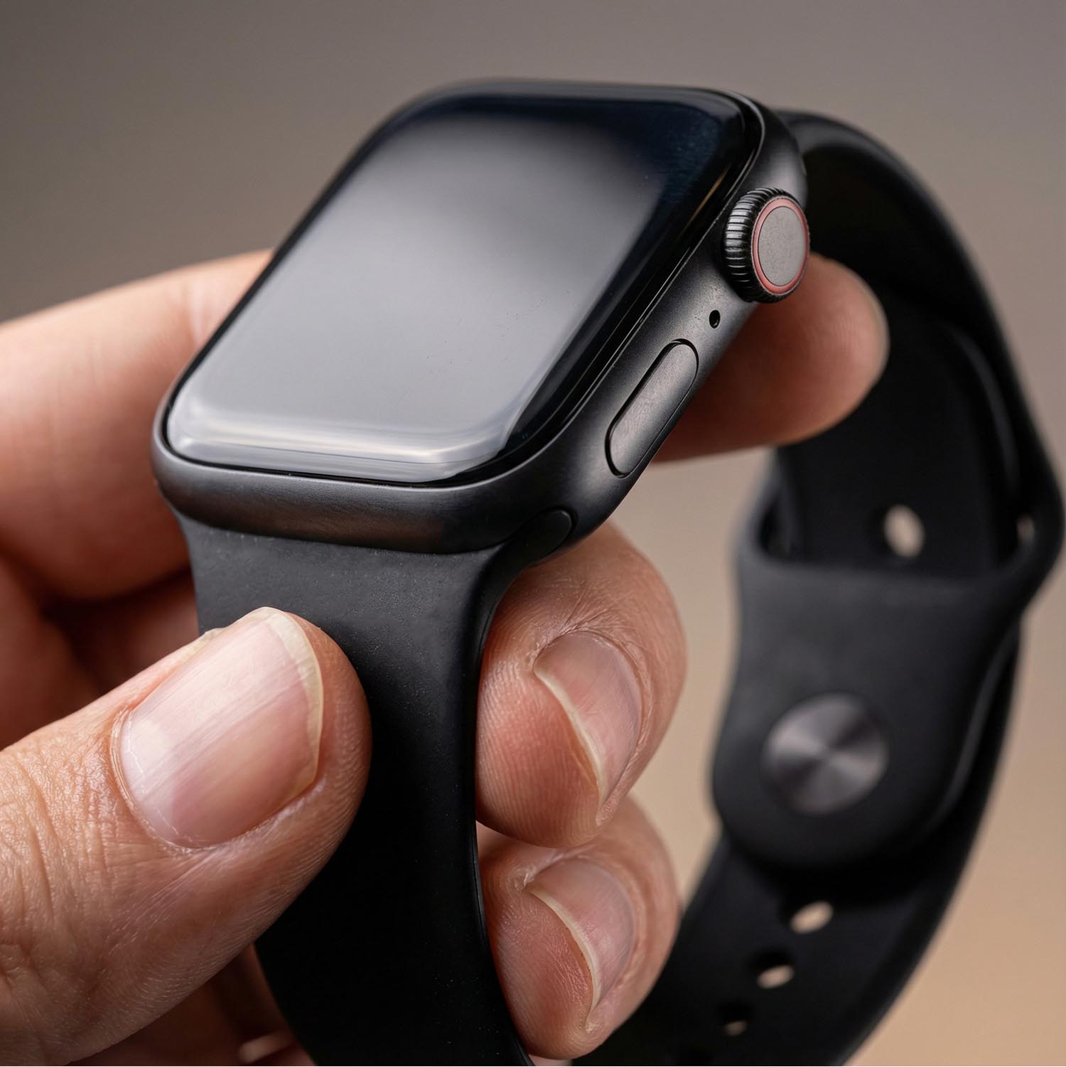 Apple-Watch-bandje-Ovaro-siliconen - zwart-7434008456492-123watches-close-up