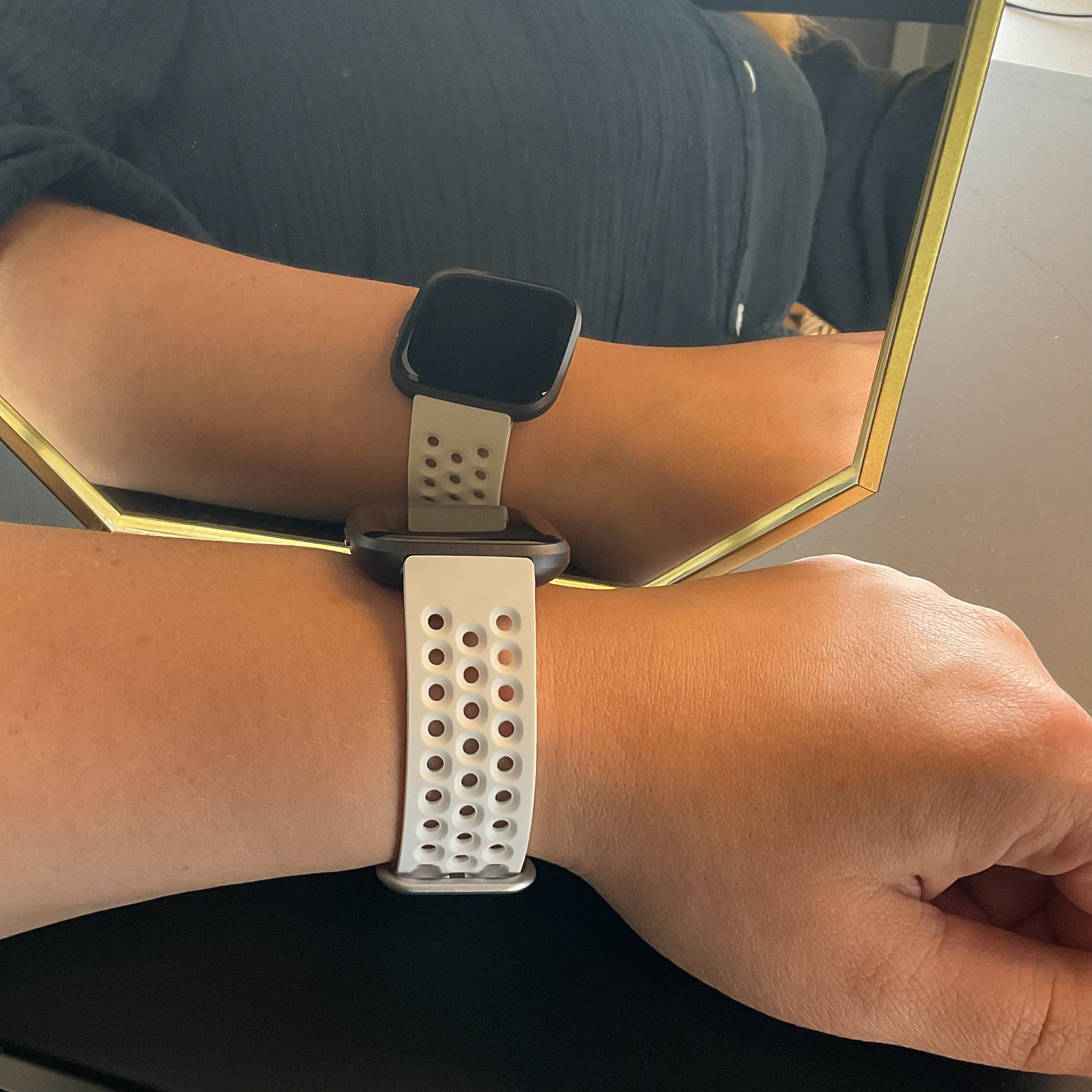 Fitbit Versa sport point band - wit